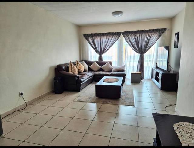 2 BEDROOM APARTMENT FOR SALE IN NEW REDRUTH